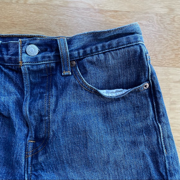 Levi's High Waisted Shorts Size 27 - Picture 2 of 12